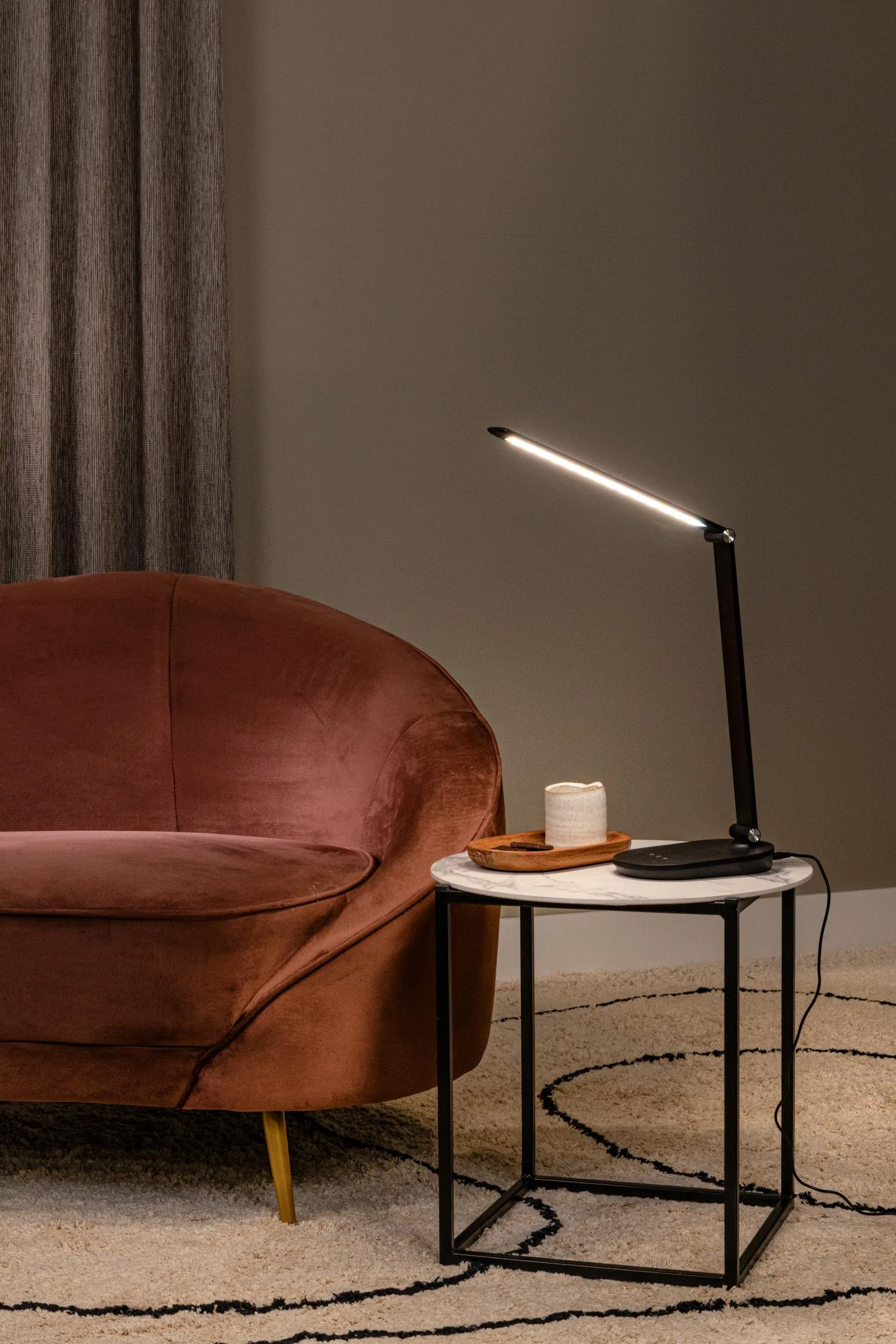 ALDWIN Desk lamp-Black-LED Dimm.-8W-2800K/6500K – Obrázok 5