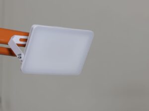 Reflektor LED 30W - biely